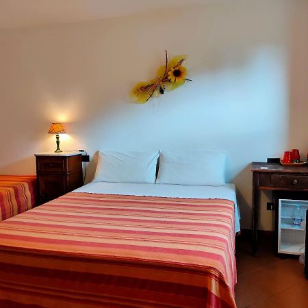 Il Girasole Bed & Breakfast Fosdinovo Ngoại thất bức ảnh